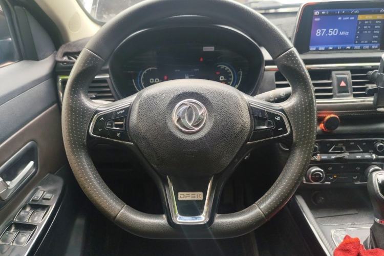 Used Dongfeng Fengon 370 2018 S370 1.5L CVT Luxury 7-Seater Steering Wheel