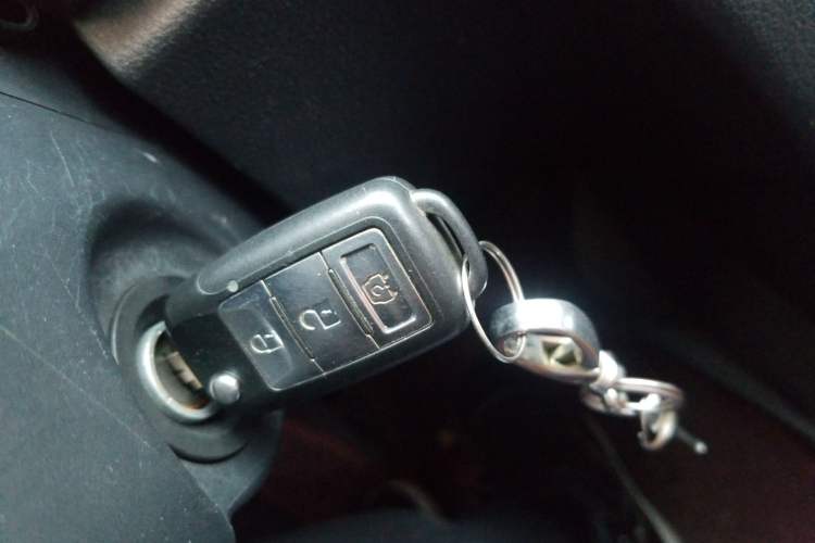 Used Dongfeng Fengon 370 2018 S370 1.5L Manual Luxury 7-Seater Vehicle Key