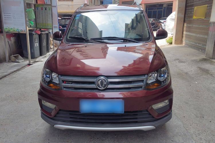 Used Dongfeng Fengon 370 2018 S370 1.5L CVT Luxury Model 5 Seats Exterior 1