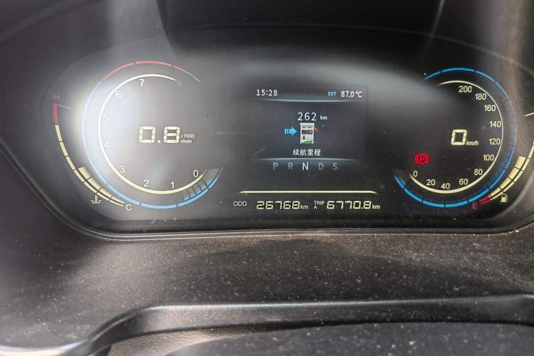 Used Dongfeng Fengon 370 2018 S370 1.5L CVT Luxury Model 5 Seats Odometer Close Up