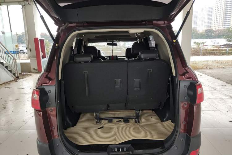Used Dongfeng Fengon 370 2018 S370 1.5L CVT Luxury 7-Seater Trunk