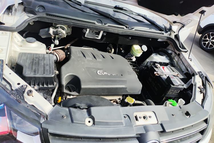 Used Dongfeng Fengon 370 2018 S370 1.5L CVT Luxury 7-Seater Engine Bay