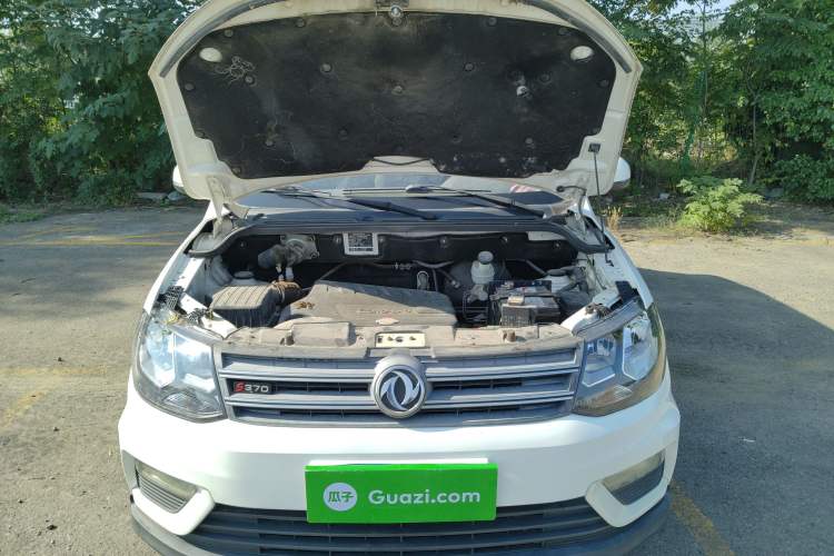 Used Dongfeng Fengon 370 2018 S370 1.5L CVT Luxury 7-Seater Engine Bay