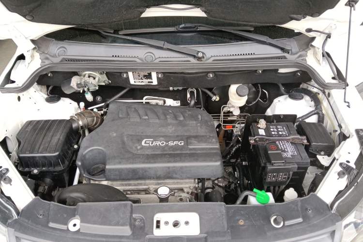 Used Dongfeng Fengon 370 2018 S370 1.5L CVT Luxury 7-Seater Engine Bay