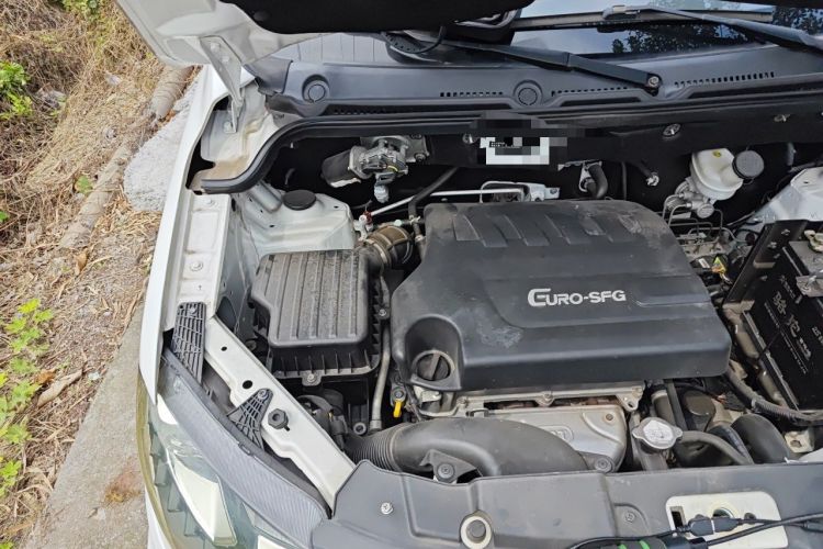 Used Dongfeng Fengon 370 2018 S370 1.5L CVT Luxury 7-Seater Engine Bay Right