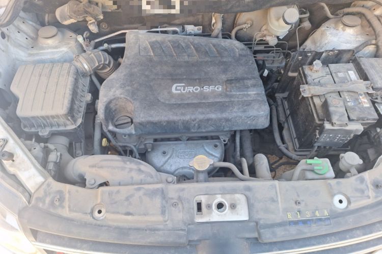 Used Dongfeng Fengon 370 2018 S370 1.5L Manual Luxury 7-Seater Engine Bay