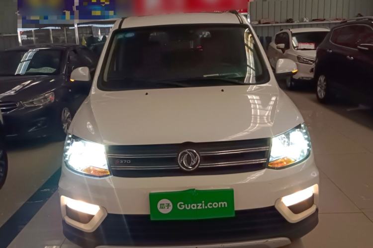 Used Dongfeng Fengon 370 2018 S370 1.5L Manual Luxury 5-Seater Exterior 1