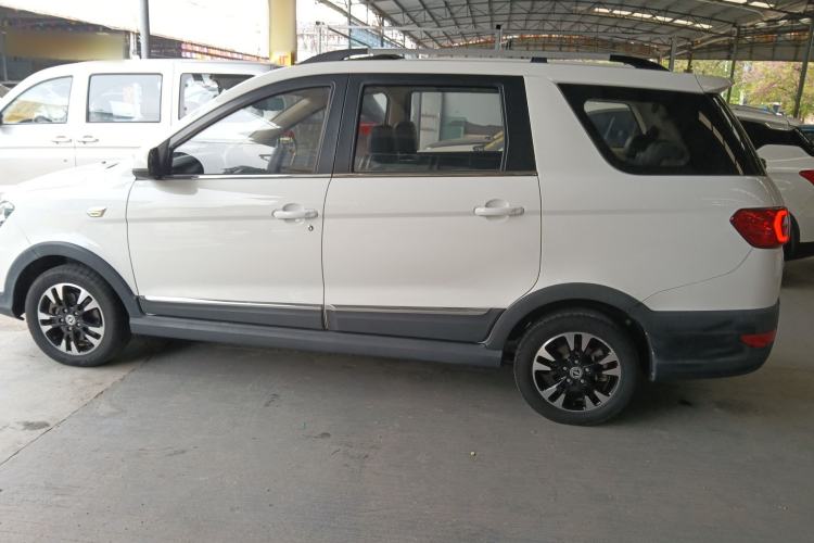 Used Dongfeng Fengon 370 2018 S370 1.5L CVT Luxury 7-Seater Exterior 3