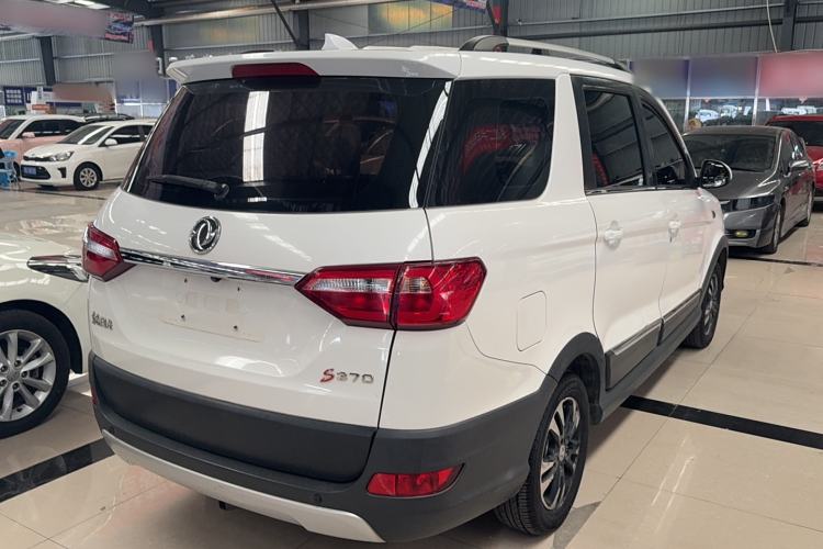 Used Dongfeng Fengon 370 2018 S370 1.5L Manual Luxury 5-Seater Exterior 4