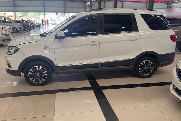 Used Dongfeng Fengon 370 2018 S370 1.5L Manual Luxury 5-Seater Exterior 5