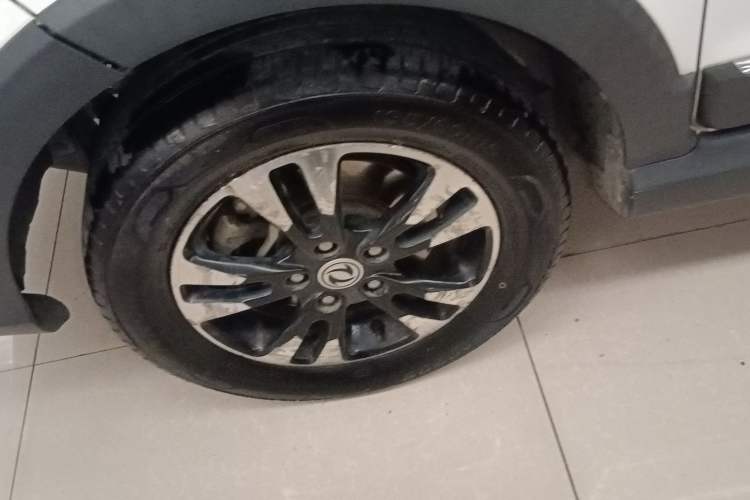 Used Dongfeng Fengon 370 2018 S370 1.5L Manual Luxury 5-Seater Exterior 7