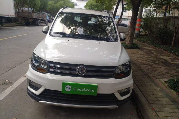 Used Dongfeng Fengon 370 2018 S370 1.5L CVT Luxury 7-Seater Front