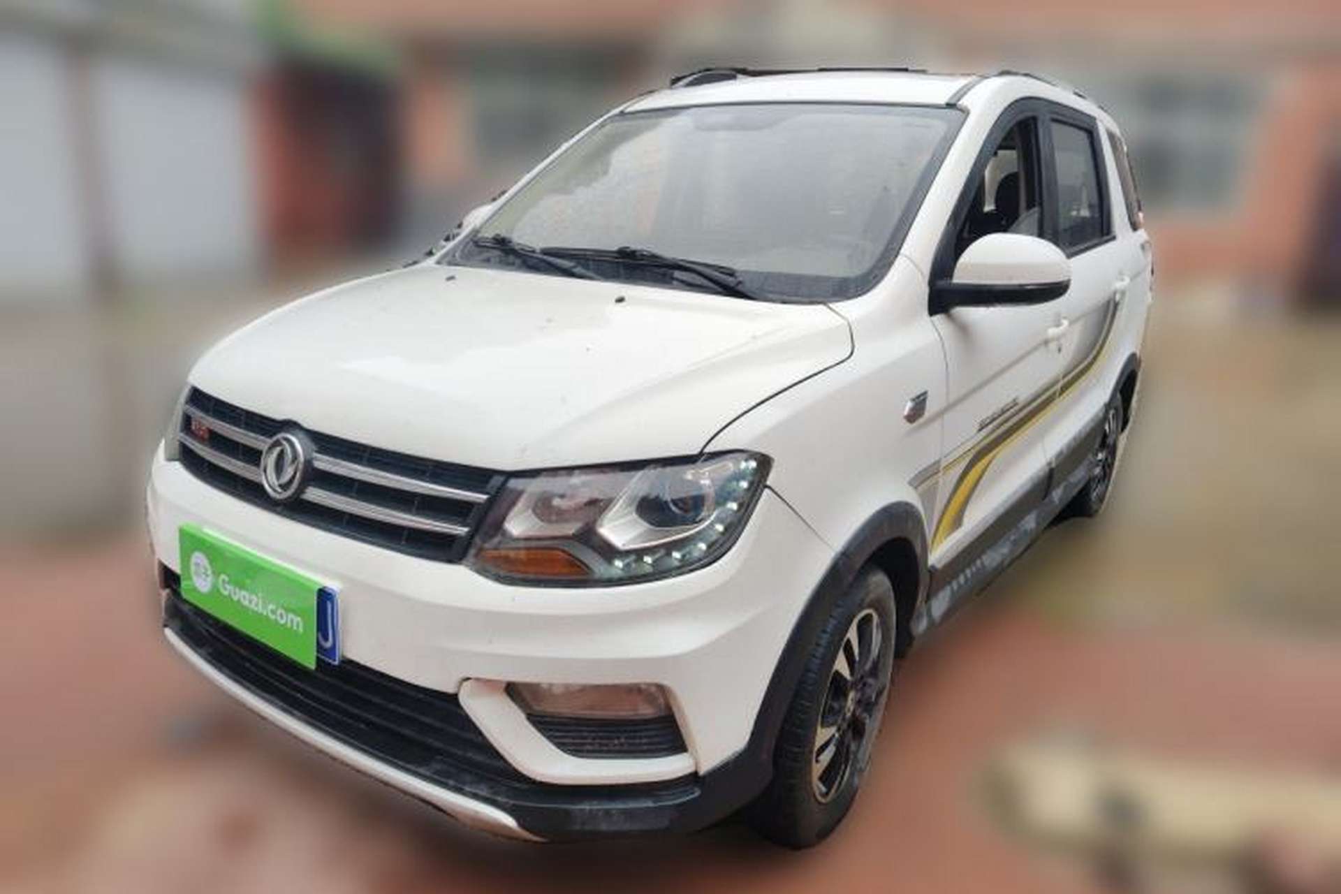 Used Dongfeng Fengon 370 2018 S370 1.5L CVT Luxury 7-Seater Front Left 45 Deg