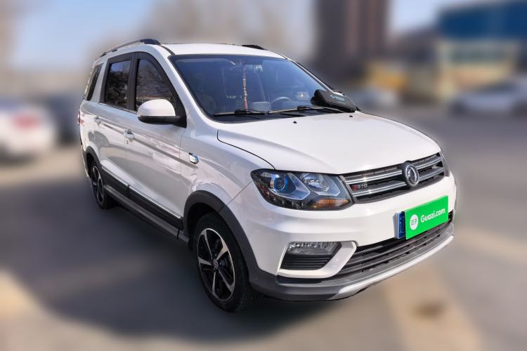 Used Dongfeng Fengon 370 2018 S370 1.5L Manual Luxury 7-Seater Front Right 45 Deg