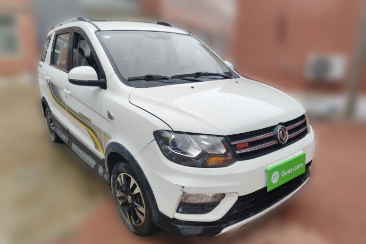 Used Dongfeng Fengon 370 2018 S370 1.5L CVT Luxury 7-Seater Front Right 45 Deg