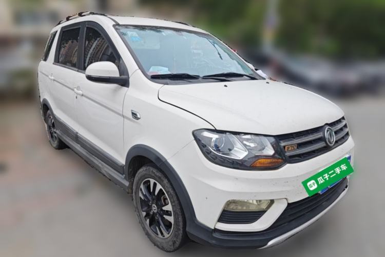 Used Dongfeng Fengon 370 2018 S370 1.5L Manual Luxury 5-Seater Front Right 45 Deg
