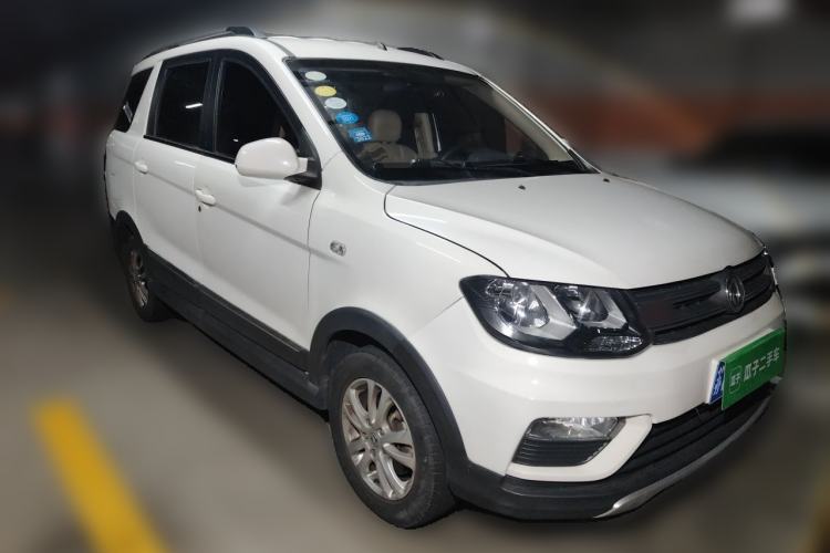 Used Dongfeng Fengon 370 2018 S370 1.5L Manual Luxury 7-Seater Front Right 45 Deg