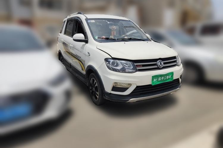 Used Dongfeng Fengon 370 2018 S370 1.5L CVT Luxury 7-Seater Front Right 45 Deg