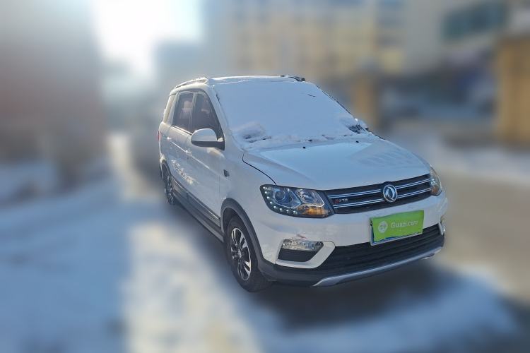 Used Dongfeng Fengon 370 2018 S370 1.5L Manual Luxury 7-Seater Front Right 45 Deg
