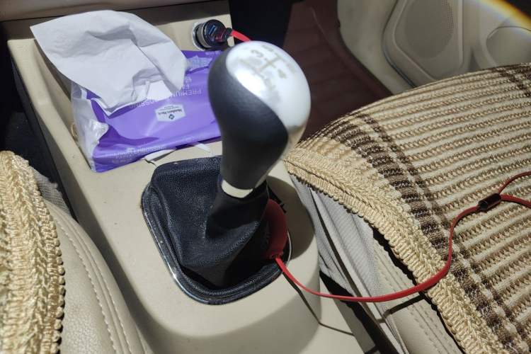 Used Dongfeng Fengon 370 2018 S370 1.5L Manual Luxury 7-Seater Gear Lever