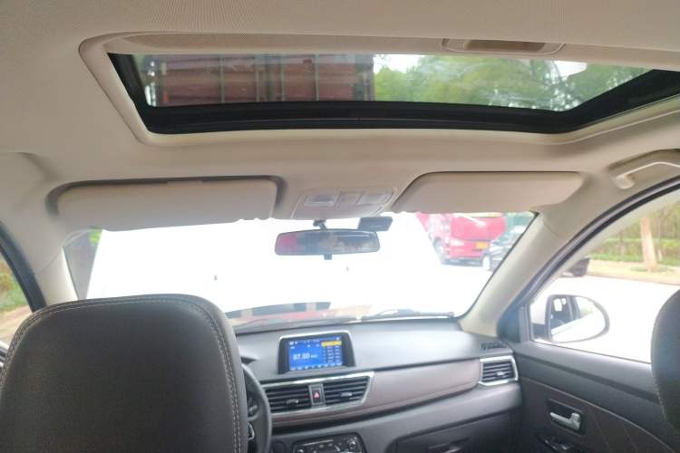 Used Dongfeng Fengon 370 2018 S370 1.5L CVT Luxury 7-Seater Headliner
