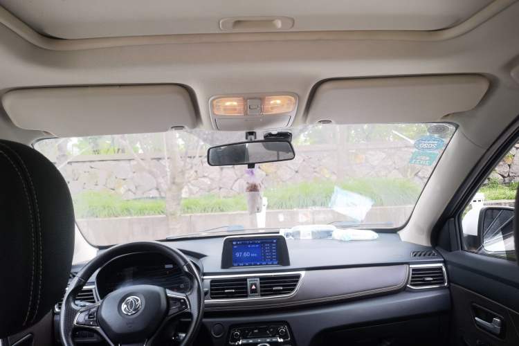Used Dongfeng Fengon 370 2018 S370 1.5L CVT Luxury 7-Seater Headliner