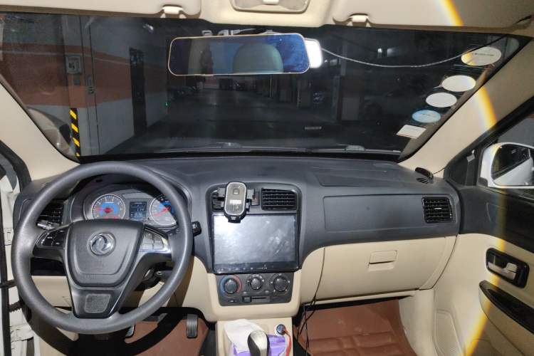 Used Dongfeng Fengon 370 2018 S370 1.5L Manual Luxury 7-Seater Headliner