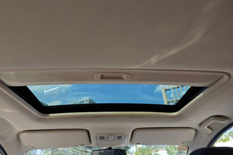 Used Dongfeng Fengon 370 2018 S370 1.5L CVT Luxury 7-Seater Headliner