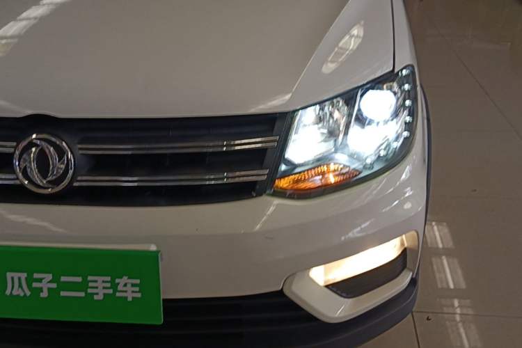Used Dongfeng Fengon 370 2018 S370 1.5L Manual Luxury 5-Seater Left Front Headlight