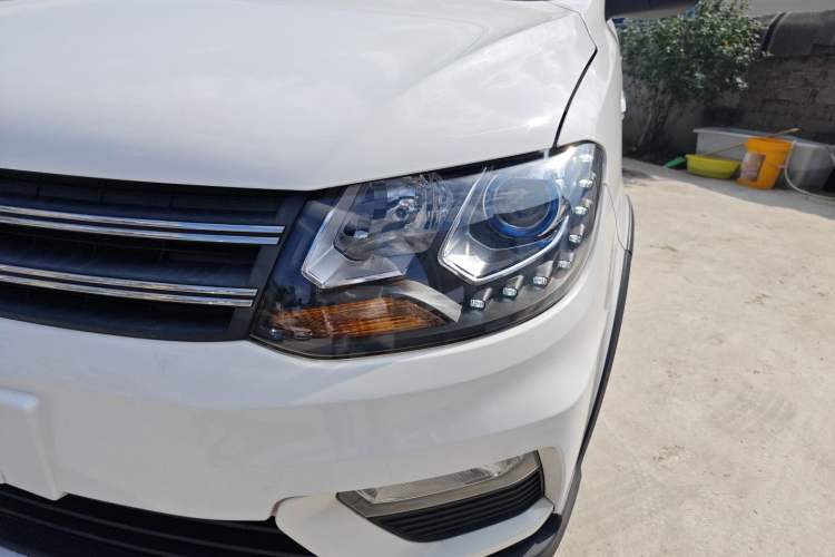 Used Dongfeng Fengon 370 2018 S370 1.5L CVT Luxury 7-Seater Left Front Headlight
