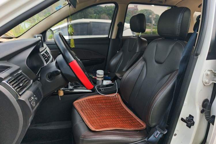 Used Dongfeng Fengon 370 2018 S370 1.5L CVT Luxury 7-Seater Left Front Seat