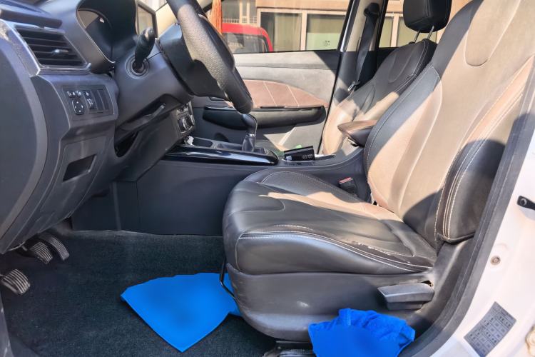 Used Dongfeng Fengon 370 2018 S370 1.5L Manual Luxury 7-Seater Left Front Seat