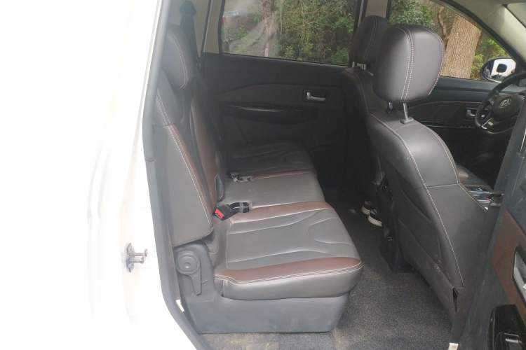 Used Dongfeng Fengon 370 2018 S370 1.5L CVT Luxury 7-Seater Left Rear Seat