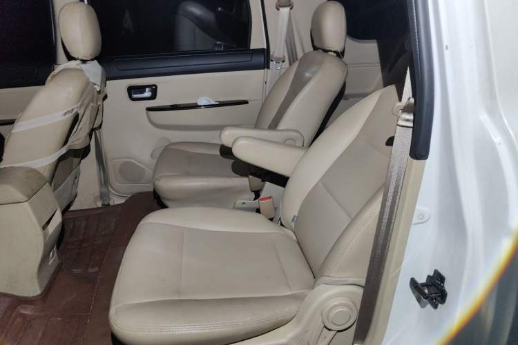 Used Dongfeng Fengon 370 2018 S370 1.5L Manual Luxury 7-Seater Left Rear Seat