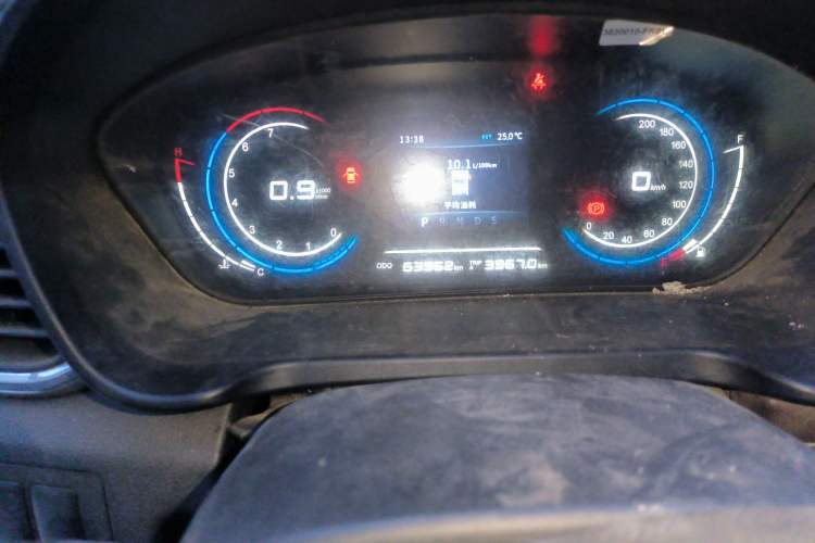 Used Dongfeng Fengon 370 2018 S370 1.5L CVT Luxury 7-Seater Odometer Close Up