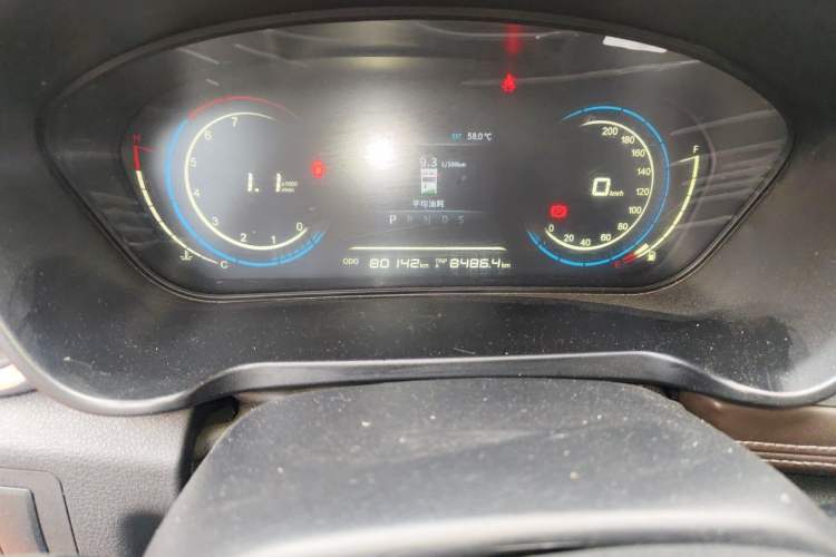 Used Dongfeng Fengon 370 2018 S370 1.5L CVT Luxury 7-Seater Odometer Close Up