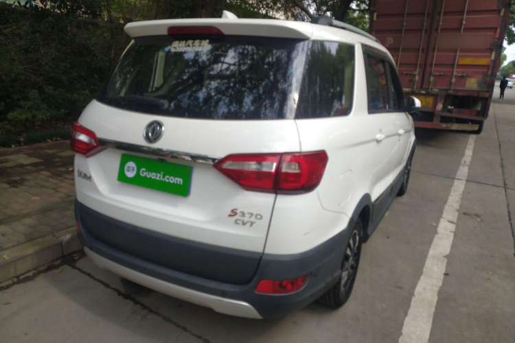 Used Dongfeng Fengon 370 2018 S370 1.5L CVT Luxury 7-Seater Rear Right 45 Deg
