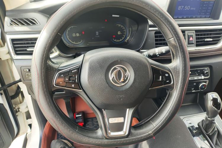 Used Dongfeng Fengon 370 2018 S370 1.5L CVT Luxury 7-Seater Steering Wheel