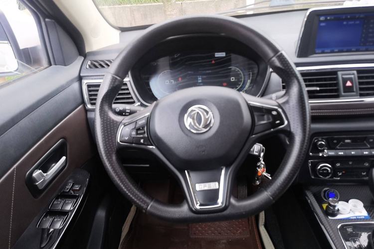 Used Dongfeng Fengon 370 2018 S370 1.5L CVT Luxury 7-Seater Steering Wheel
