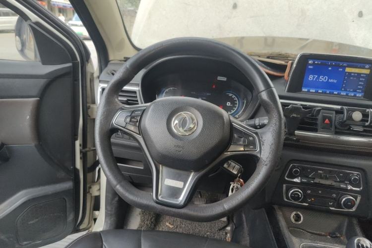 Used Dongfeng Fengon 370 2018 S370 1.5L Manual Luxury 5-Seater Steering Wheel
