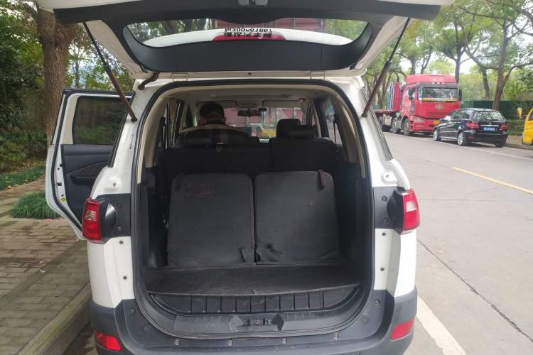 Used Dongfeng Fengon 370 2018 S370 1.5L CVT Luxury 7-Seater Trunk