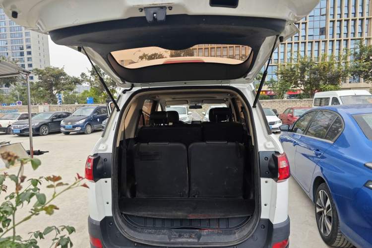 Used Dongfeng Fengon 370 2018 S370 1.5L CVT Luxury 7-Seater Trunk