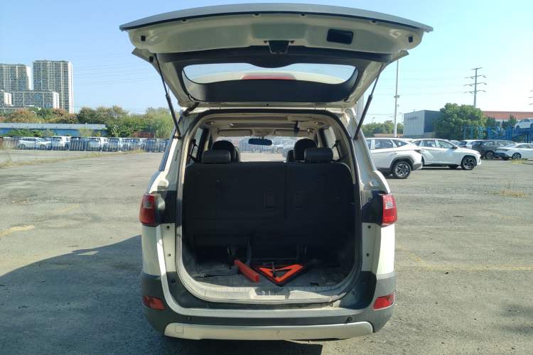 Used Dongfeng Fengon 370 2018 S370 1.5L CVT Luxury 7-Seater Trunk