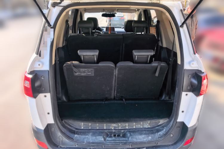 Used Dongfeng Fengon 370 2018 S370 1.5L Manual Luxury 7-Seater Trunk