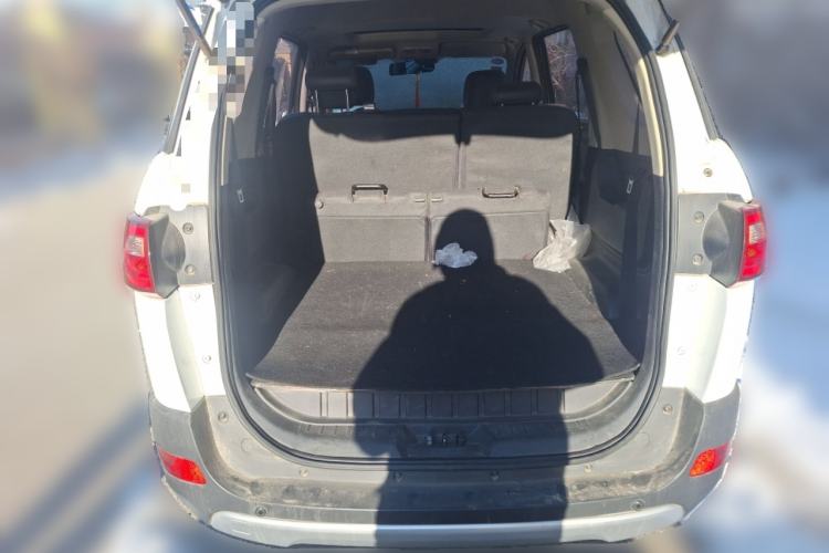 Used Dongfeng Fengon 370 2018 S370 1.5L Manual Luxury 7-Seater Trunk
