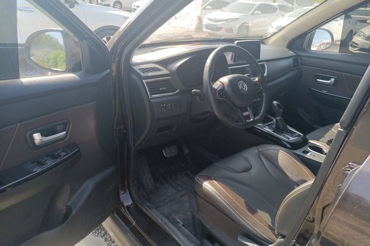 Used Dongfeng Fengon 370 2020 S370 1.5L CVT Luxury Model 5 Seats Driver Seat