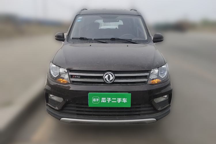 Used Dongfeng Fengon 370 2020 S370 1.5L Manual Luxury 7-Seater Front