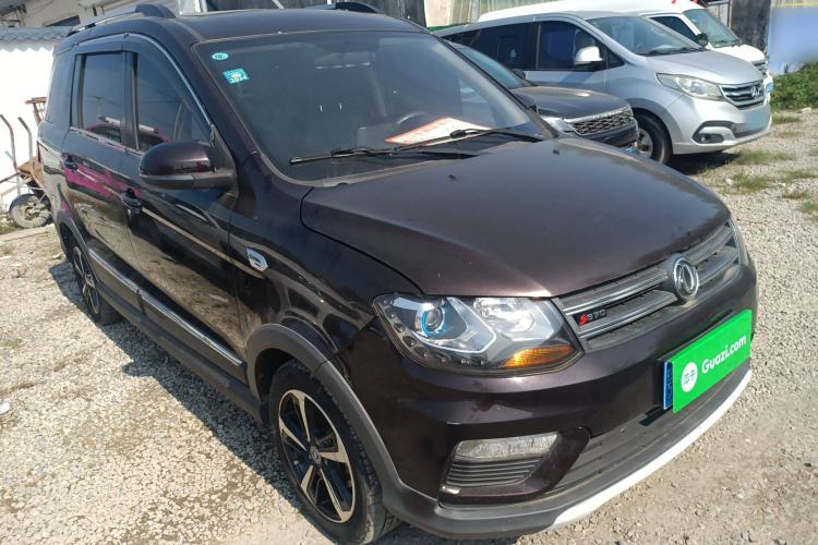 Used Dongfeng Fengon 370 2020 S370 1.5L CVT Luxury Model 5 Seats Front Right 45 Deg