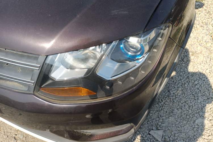 Used Dongfeng Fengon 370 2020 S370 1.5L CVT Luxury Model 5 Seats Left Front Headlight