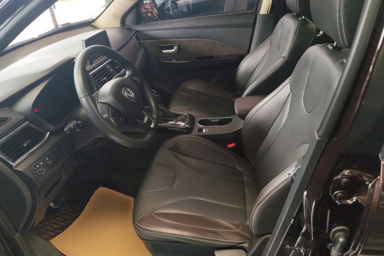 Used Dongfeng Fengon 370 2020 S370 1.5L CVT Luxury Model 5 Seats Left Front Seat